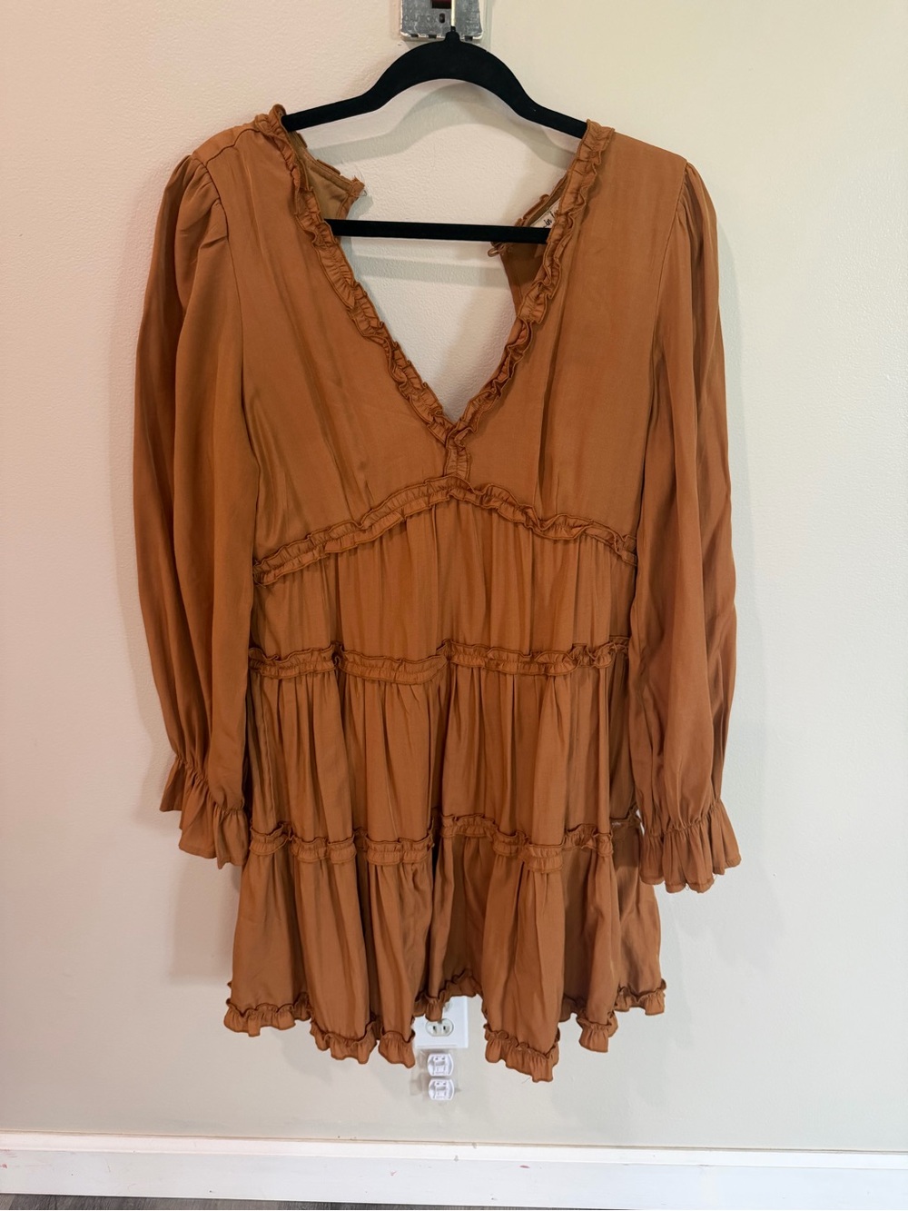 Women's Ruffle Tiered V-Neck dress - Rust